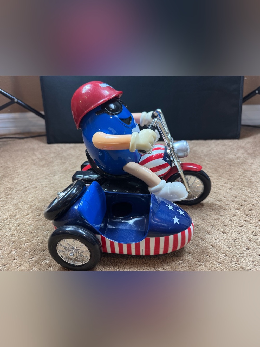 M&M's "Freedom Rider" Motorcycle w/sidecar Candy Dispenser - Picture 4 of 11